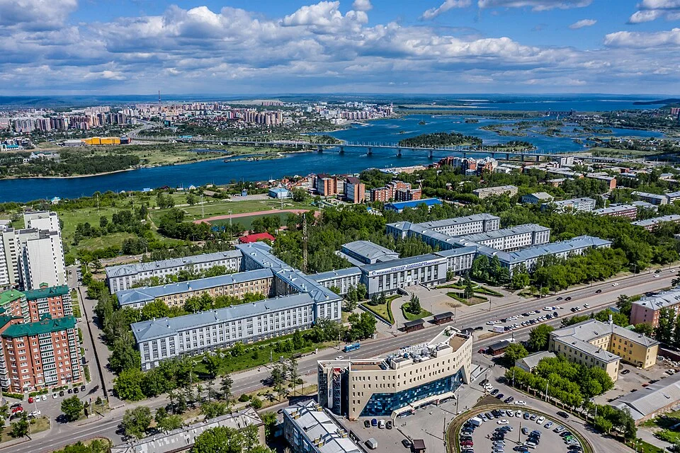 Панорамный вид кампуса ИРНИТУ, Ангары и Иркутска