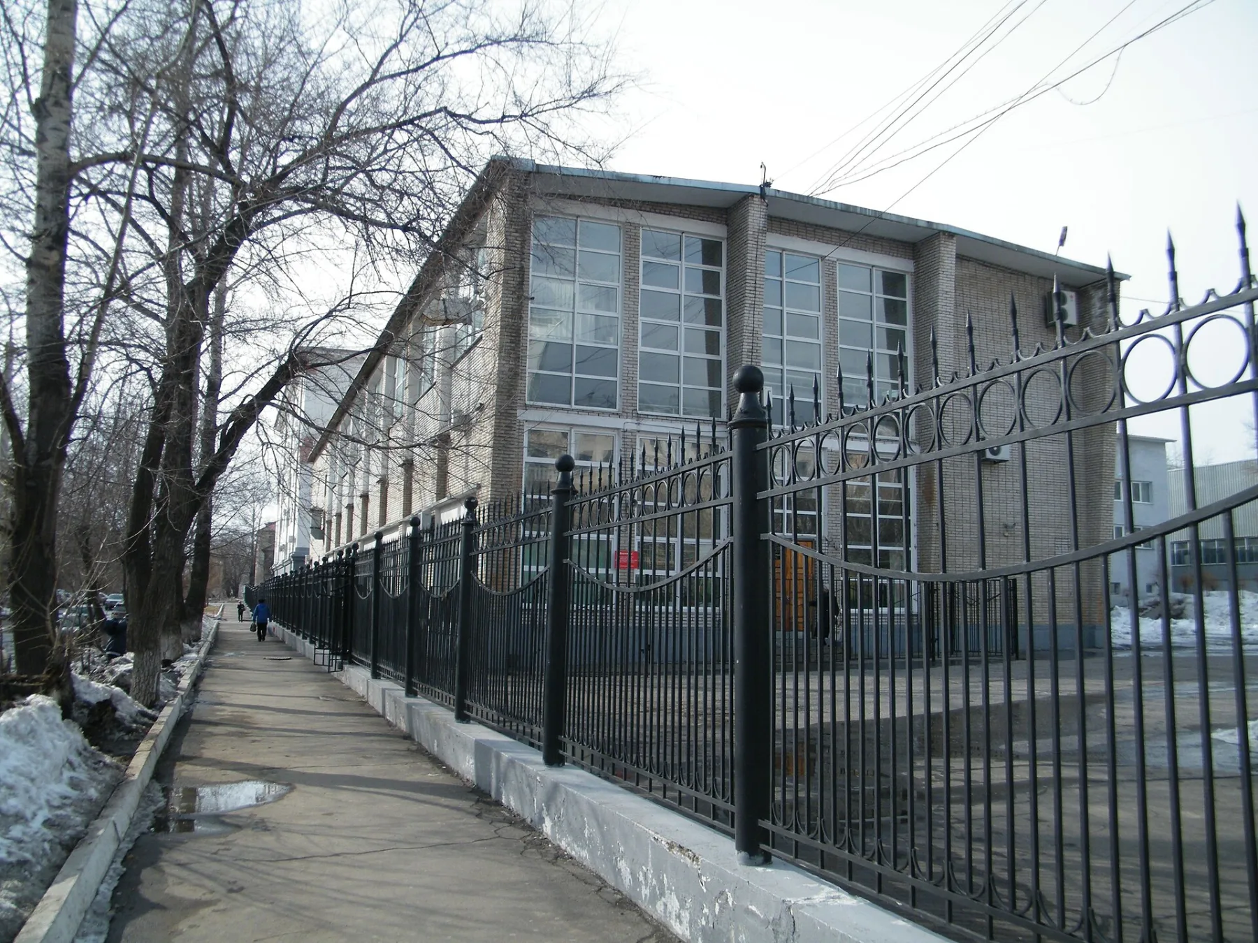 Спортивный комплекс ДВГУПС на территории университета