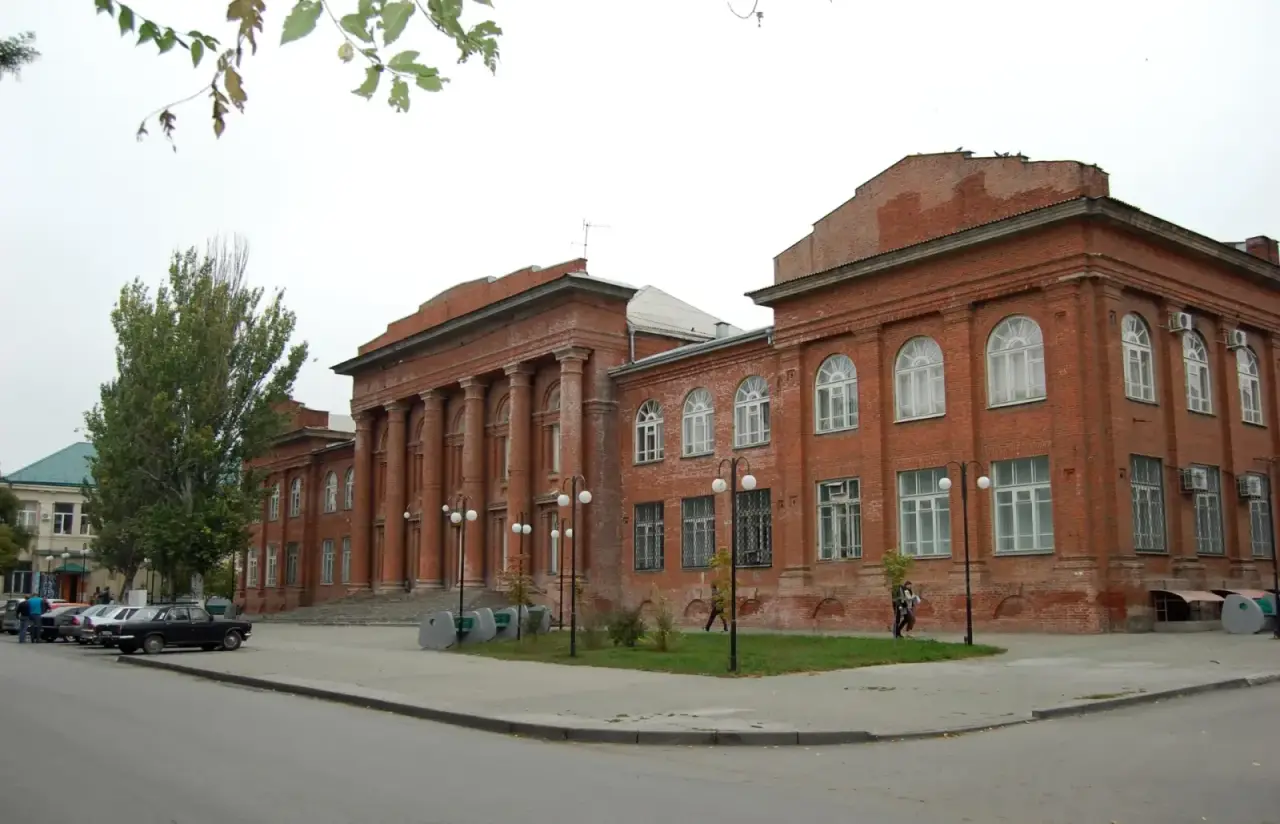 Учебный корпус Южного федерального университета в Таганроге