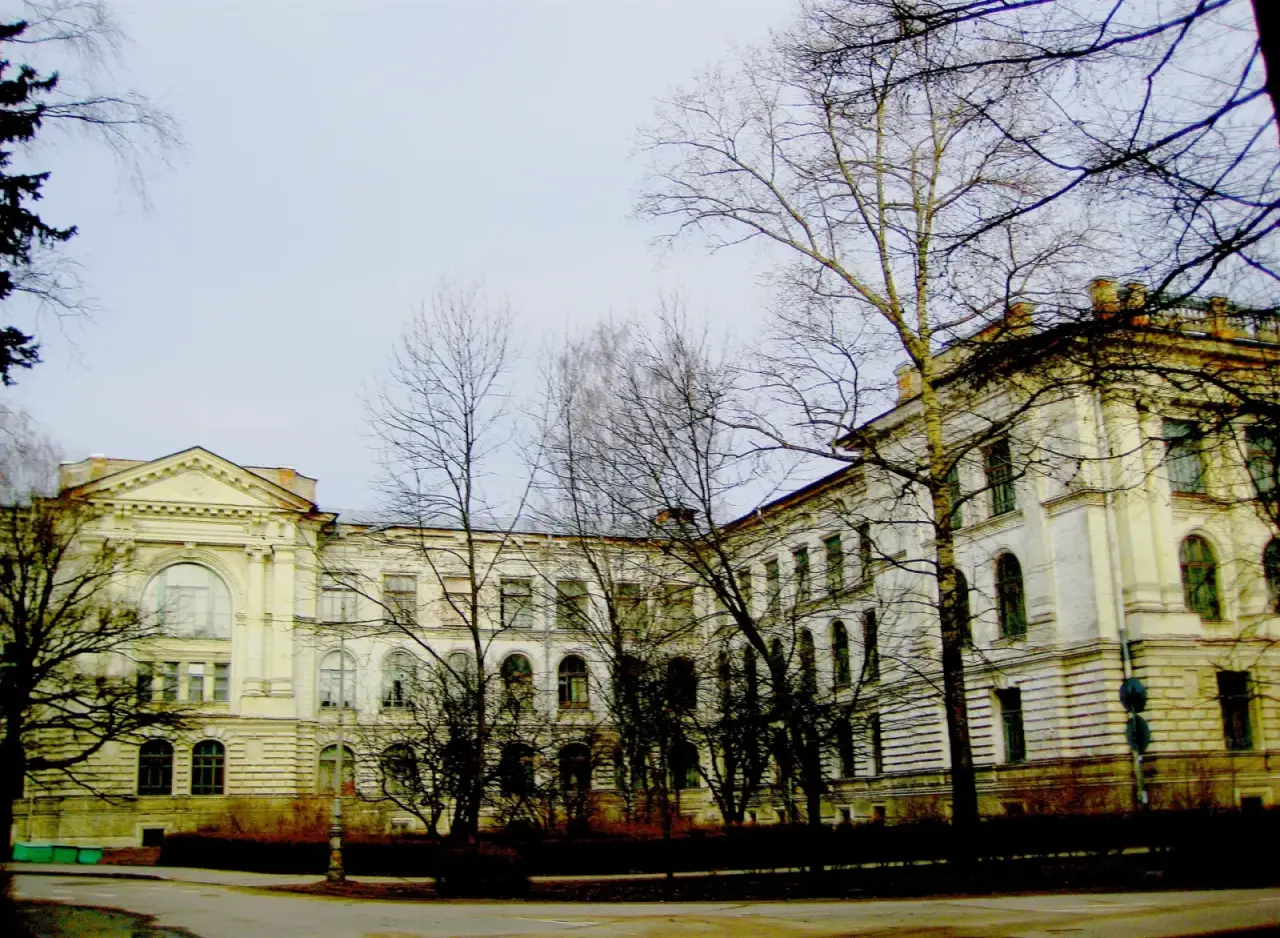 Учебное здание Санкт-Петербургского политехнического университета Петра Великого