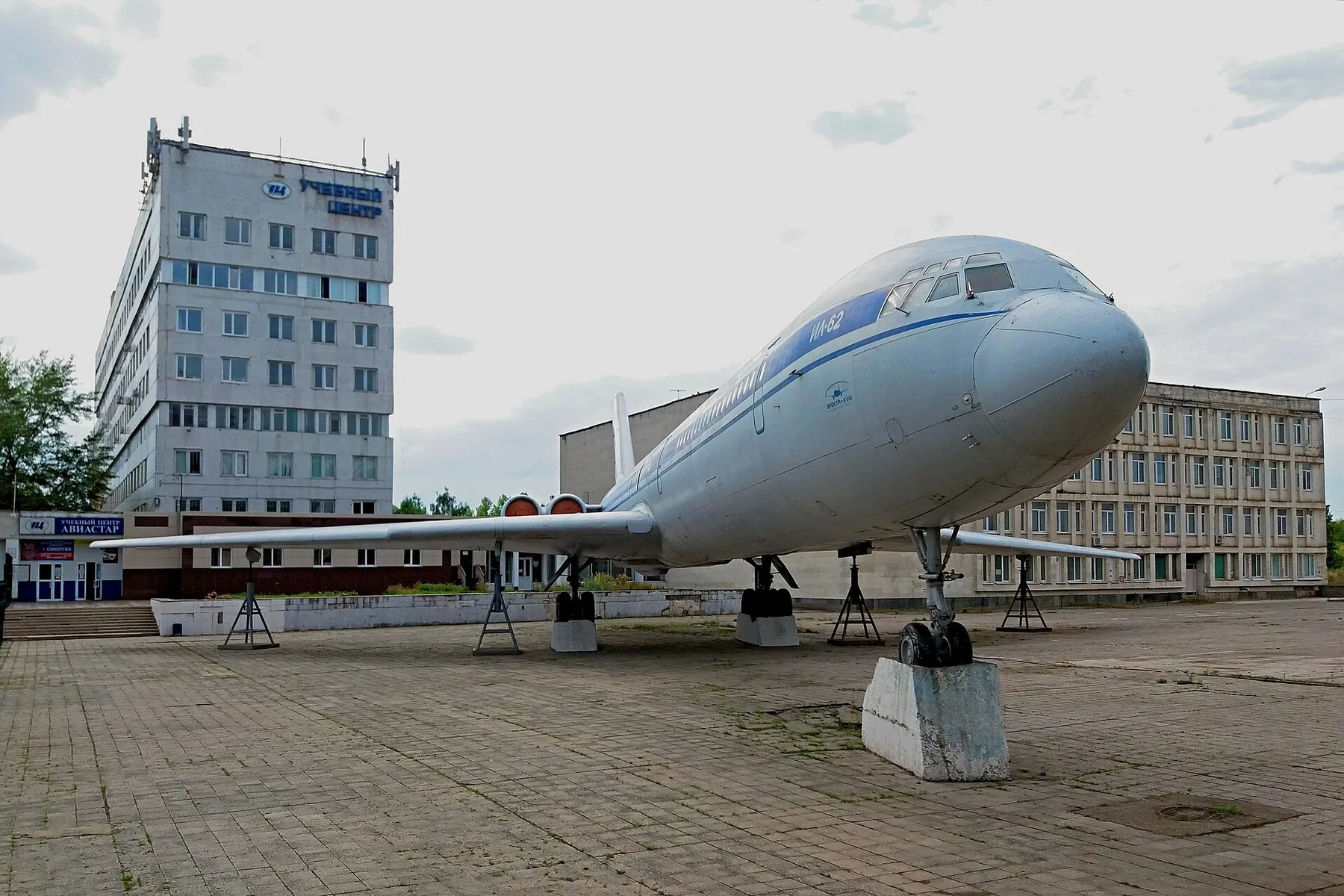 Корпус Института авиационных технологий и управления УлГТУ